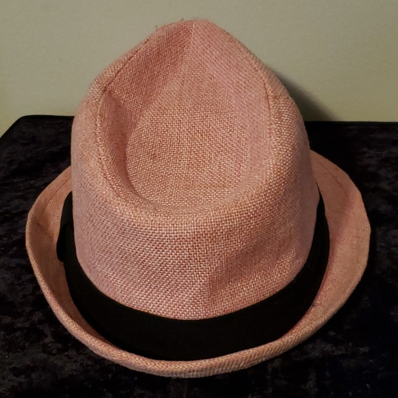 Hello Kitty Hat - Picture 4 of 8